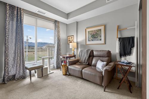 403-2040 Springfield Road, Kelowna, BC - Indoor