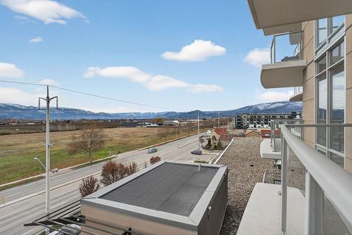 403-2040 Springfield Road, Kelowna, BC - Outdoor With View