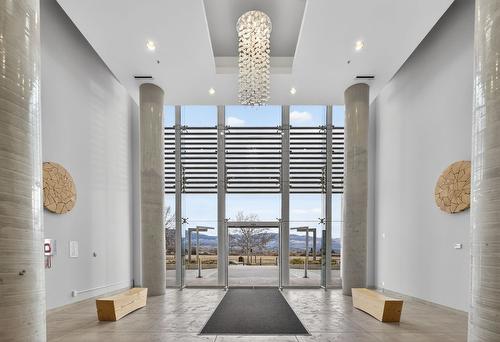 403-2040 Springfield Road, Kelowna, BC - Indoor Photo Showing Other Room