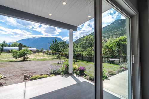 180 Hollywood Crescent, Lillooet, BC - Outdoor