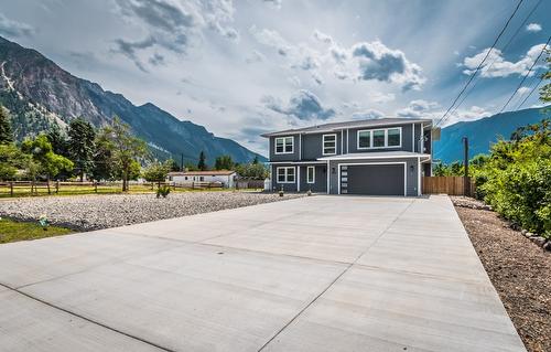 180 Hollywood Crescent, Lillooet, BC - Outdoor