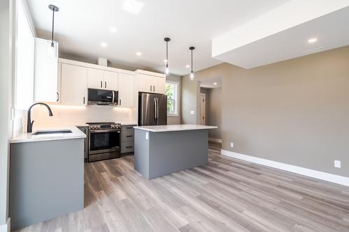 180 Hollywood Crescent, Lillooet, BC - Indoor Photo Showing Kitchen With Upgraded Kitchen
