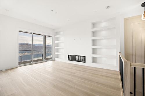 8916 Tavistock Road, Vernon, BC - Indoor