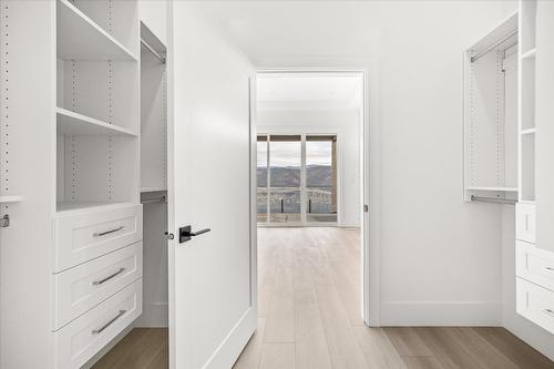 8916 Tavistock Road, Vernon, BC - Indoor