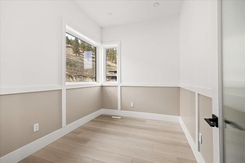 8916 Tavistock Road, Vernon, BC - Indoor Photo Showing Other Room