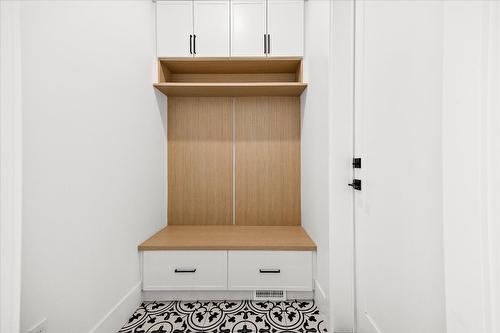 8916 Tavistock Road, Vernon, BC - Indoor Photo Showing Other Room