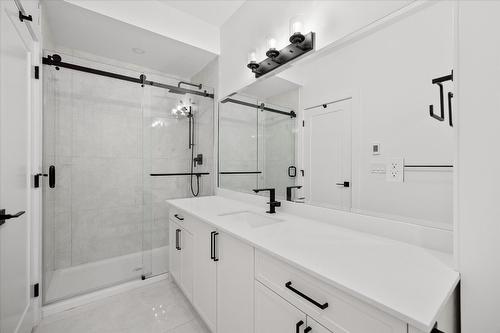 8916 Tavistock Road, Vernon, BC - Indoor