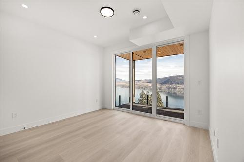 8916 Tavistock Road, Vernon, BC - Indoor Photo Showing Other Room