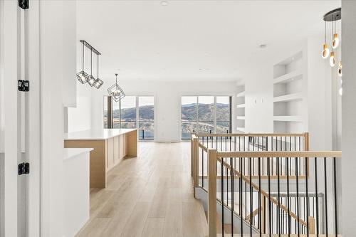 8916 Tavistock Road, Vernon, BC - Indoor Photo Showing Other Room