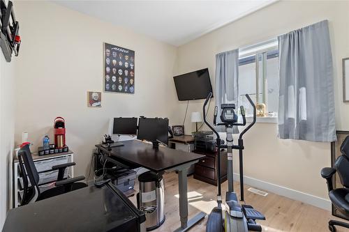 2202 Tramonto Court, Kelowna, BC - Indoor Photo Showing Office