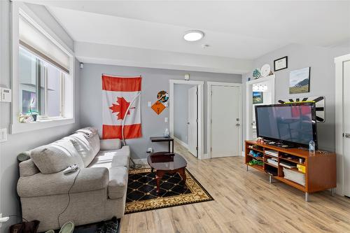 2202 Tramonto Court, Kelowna, BC - Indoor