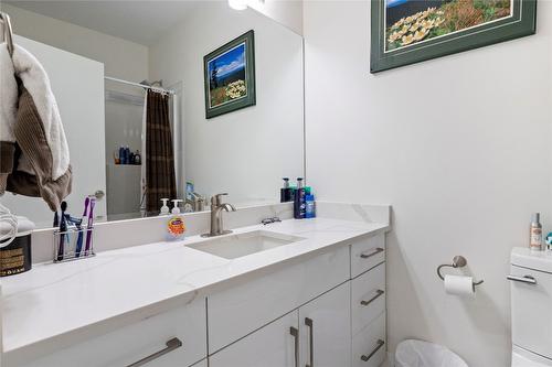 2202 Tramonto Court, Kelowna, BC - Indoor Photo Showing Bathroom
