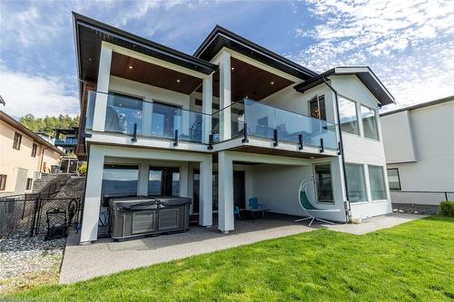 2202 Tramonto Court, Kelowna, BC - Outdoor