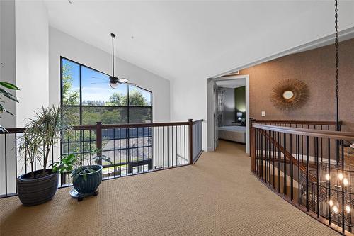 205-600 Sarsons Road, Kelowna, BC - Indoor Photo Showing Other Room