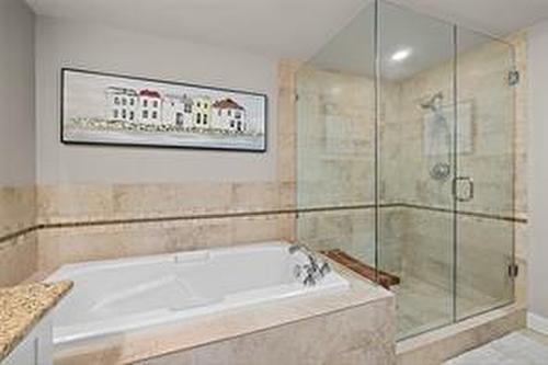 205-600 Sarsons Road, Kelowna, BC - Indoor Photo Showing Bathroom