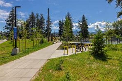 205-600 Sarsons Road, Kelowna, BC - Outdoor With View