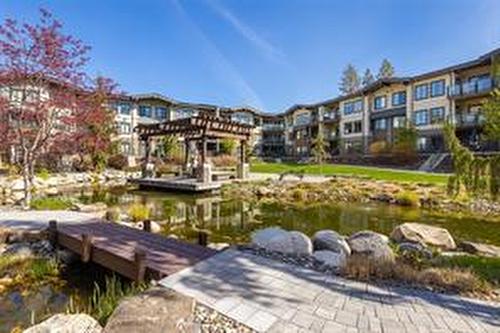 205-600 Sarsons Road, Kelowna, BC - Outdoor