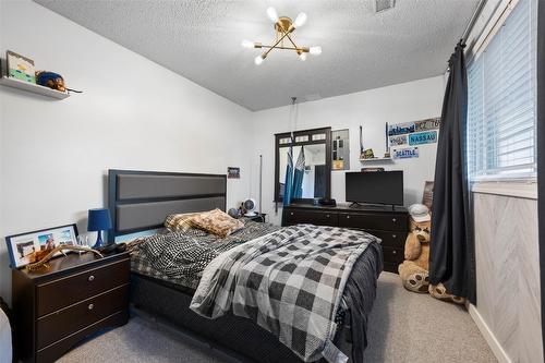 1795 Delnor Crescent, Kamloops, BC - Indoor Photo Showing Bedroom