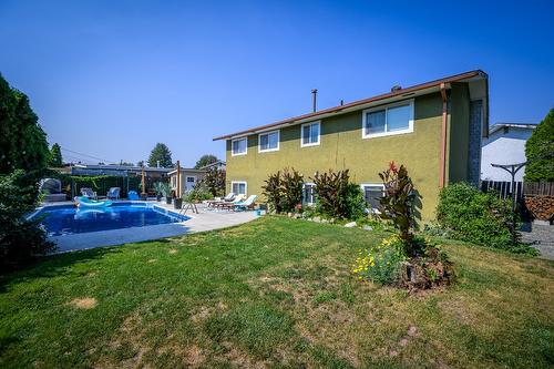 1795 Delnor Crescent, Kamloops, BC - Outdoor With In Ground Pool