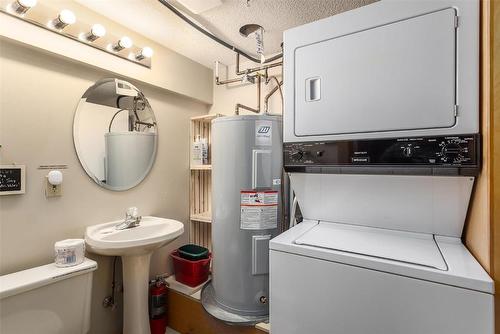 23-165 Kettleview Road, Big White, BC - Indoor Photo Showing Laundry Room