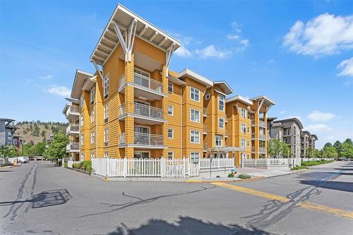 404-571 Yates Road  Kelowna, BC V1V 2V5