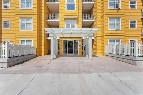 404-571 Yates Road, Kelowna, BC - Outdoor