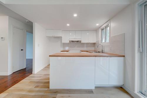 Cuisine - 6015 Av. Baffin, Brossard, QC - Indoor Photo Showing Kitchen