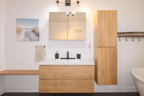 Salle de bains - 2643 Av. Glenada, Shawinigan, QC - Indoor Photo Showing Bathroom
