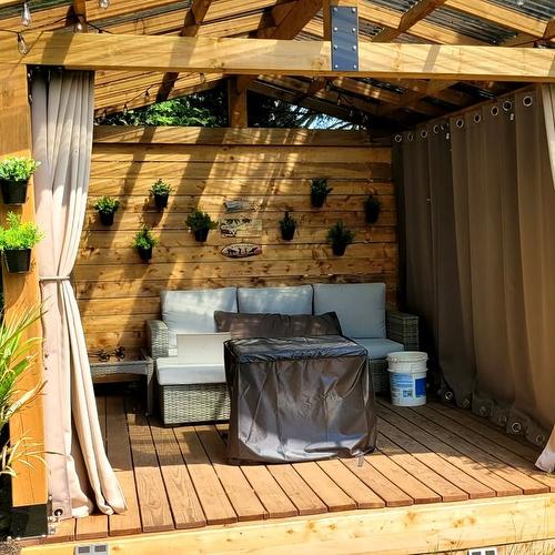 Terrasse - 2643 Av. Glenada, Shawinigan, QC - Indoor