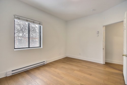 Living Room - 5818 Rue De La Roche, Montréal (Rosemont/La Petite-Patrie), QC - Indoor Photo Showing Other Room