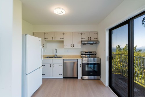 3796 Sundown Dr, Nanaimo, BC 