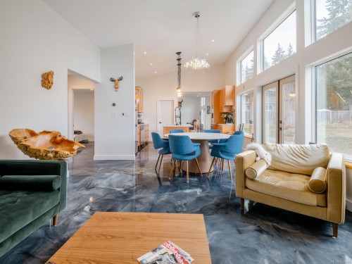 6415 Walker Rd, Port Alberni, BC 