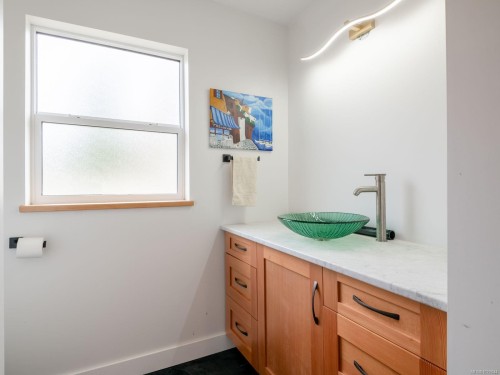 6415 Walker Rd, Port Alberni, BC 