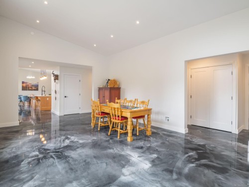 6415 Walker Rd, Port Alberni, BC 