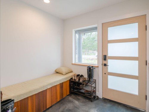 6415 Walker Rd, Port Alberni, BC 