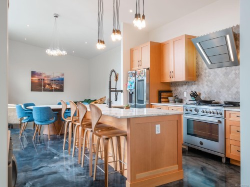 6415 Walker Rd, Port Alberni, BC 