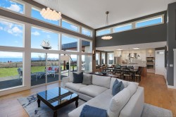 300 Connemara Rd  Comox, BC V9M 3T4