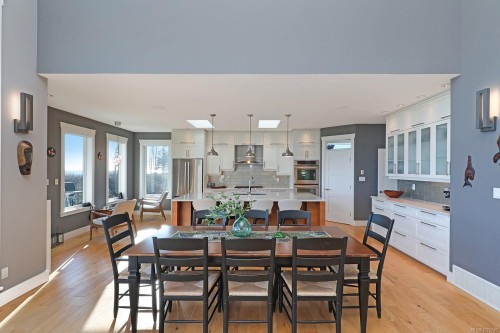 300 Connemara Rd, Comox, BC 