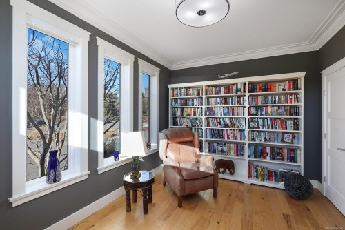 300 Connemara Rd, Comox, BC 