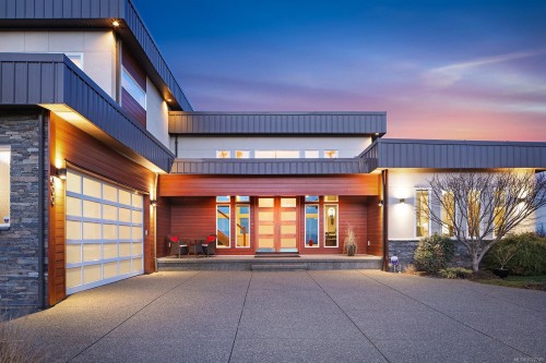 300 Connemara Rd, Comox, BC 