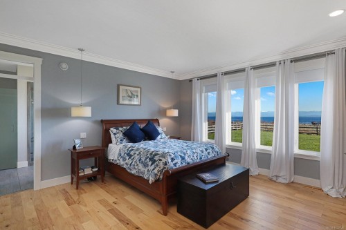 300 Connemara Rd, Comox, BC 