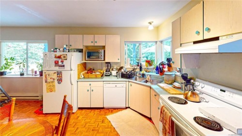 121 Whims Rd, Salt Spring, BC 