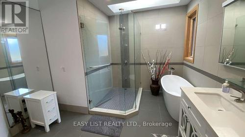 98 Burbank Drive, Toronto, ON - Indoor Photo Showing Bathroom