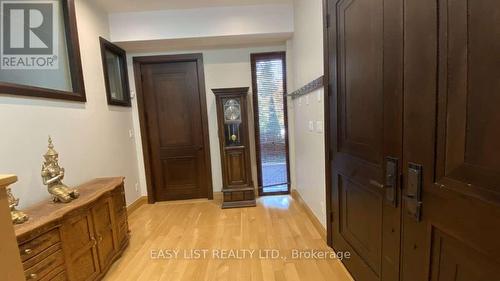 98 Burbank Drive, Toronto, ON - Indoor Photo Showing Other Room