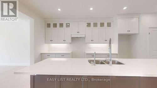 6 Kay Crescent, Guelph, ON - Indoor Photo Showing Kitchen With Double Sink With Upgraded Kitchen