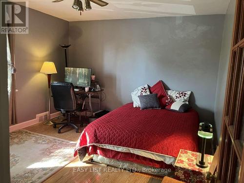 271 Mcarthur Avenue, Ottawa, ON - Indoor Photo Showing Bedroom
