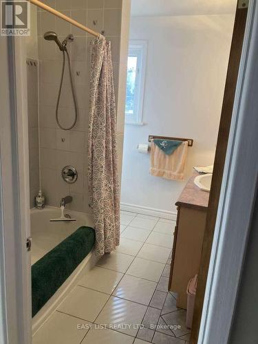 271 Mcarthur Avenue, Ottawa, ON - Indoor Photo Showing Bathroom