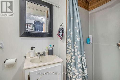 271 Mcarthur Avenue, Ottawa, ON - Indoor Photo Showing Bathroom
