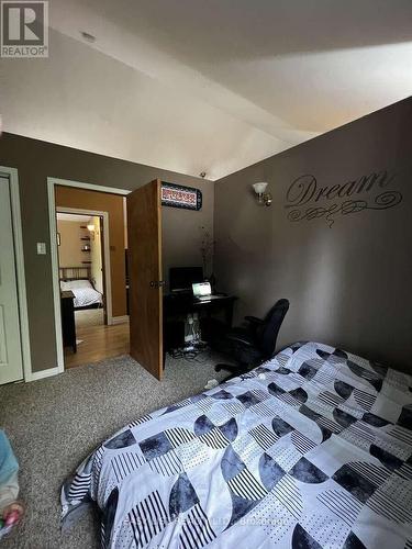 2135 Champlain Road, Tiny, ON - Indoor Photo Showing Bedroom