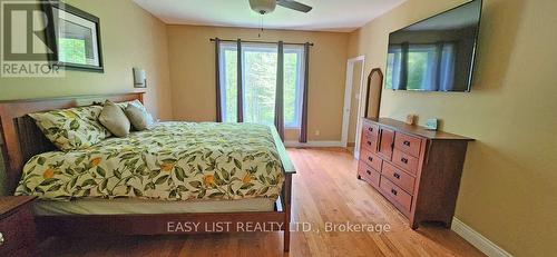 110 Monck Square, Laurentian Hills, ON - Indoor Photo Showing Bedroom
